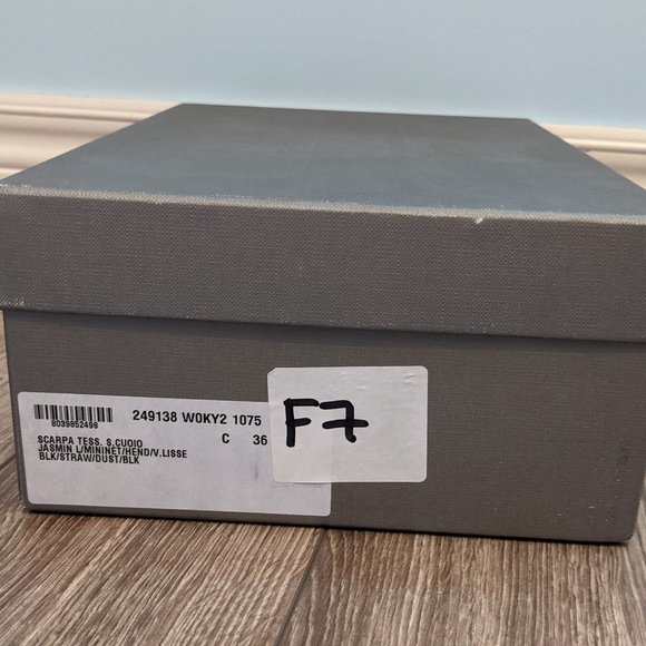 NIB (W36) - McQUEEN Black Lace + Nude Pump - Picture 11 of 11